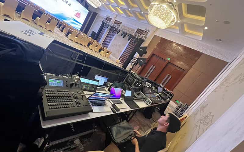 廣告物料制作會場布景舞臺搭建展位搭建舞臺燈光設備演藝音響高清LED屏